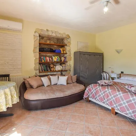 펜션 2 Bedroom Nice In